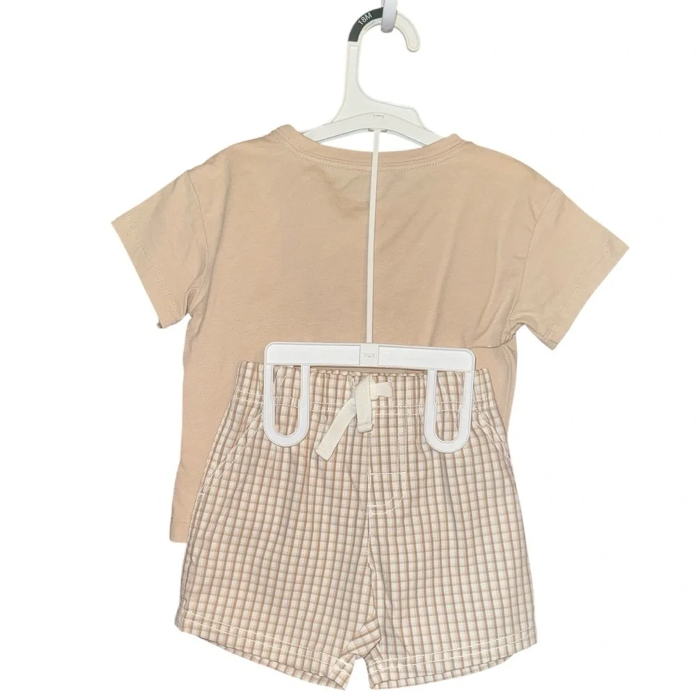 Carter's Light Tan Tee and Checkered Shorts Set new 18 months